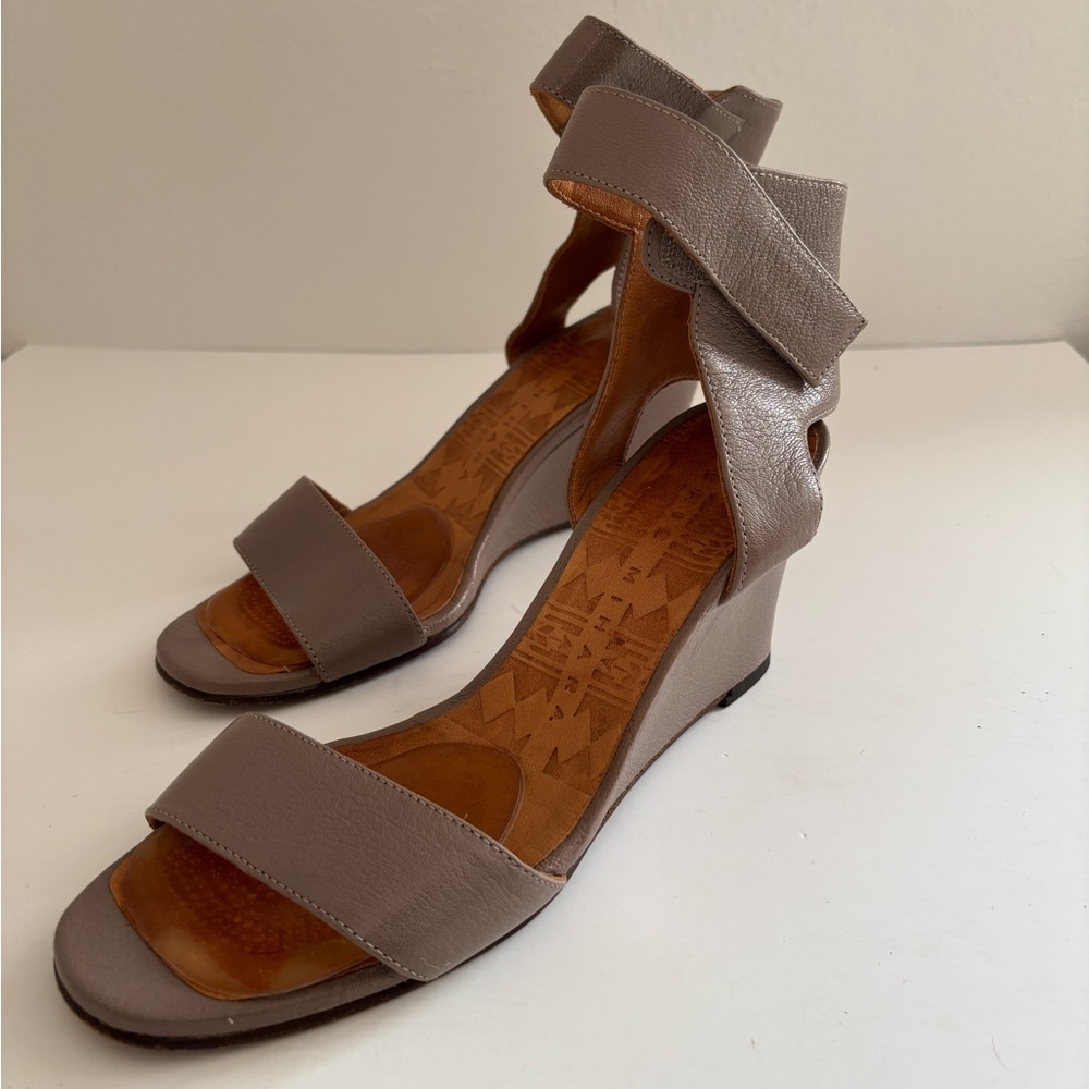 Authentic Chie Mihara Wedge Heels, Griege, Grey Tan, Great Condition, size 38